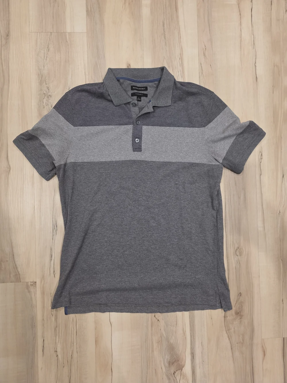 Banana Repubic Men’s Gray Tone Striped Polo L